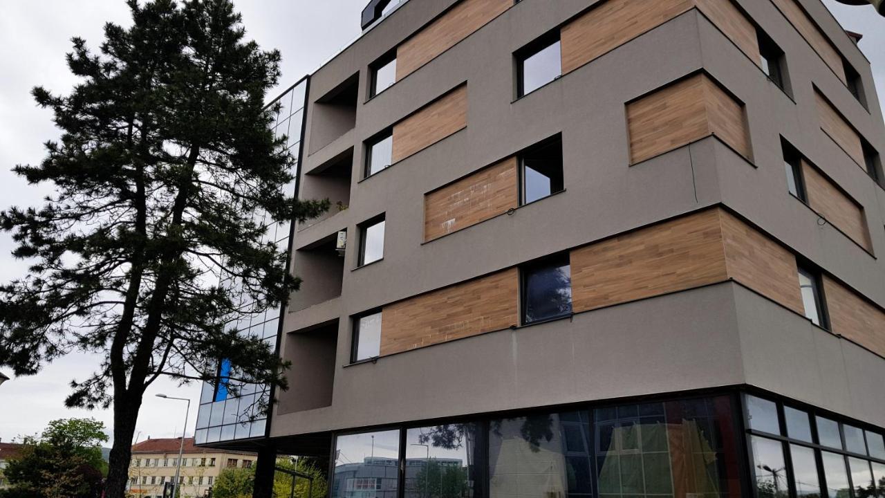 Victory Apartment Nikšić Bagian luar foto